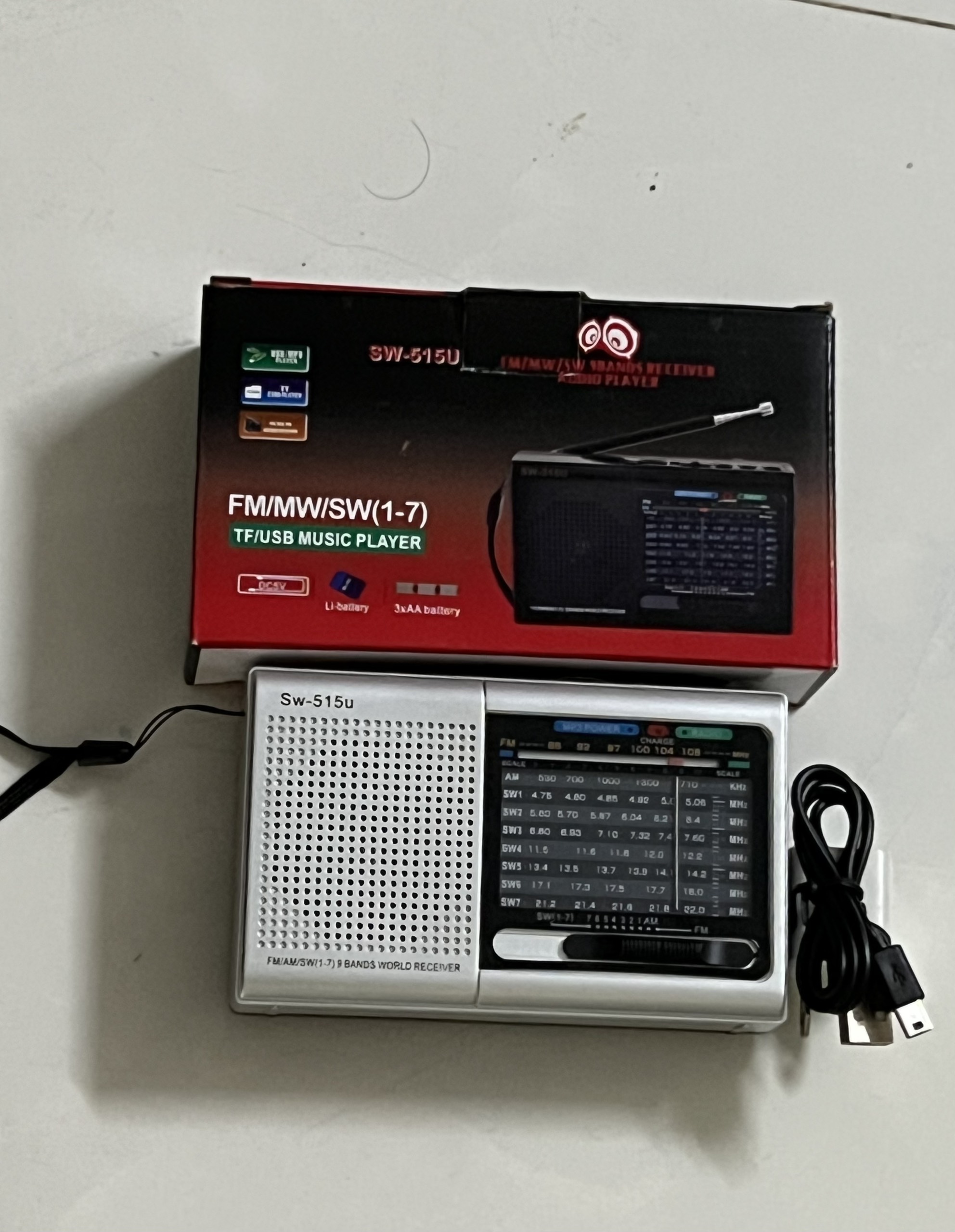 RADIO SW-515UA KÈM PIN VÀ SẠC(TẶNG CÓC SẠC)