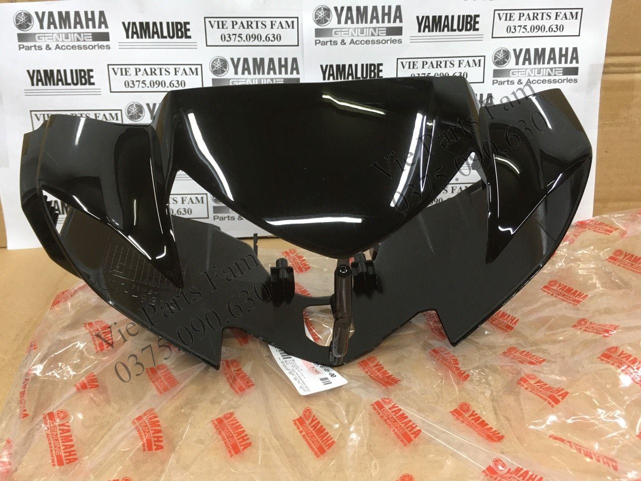 Nắp trước / ốp đầu trước Sirius (Đùm màu đen bóng đời bóng lớn 2014 đến nay) chính hiệu Yamaha Motor VN