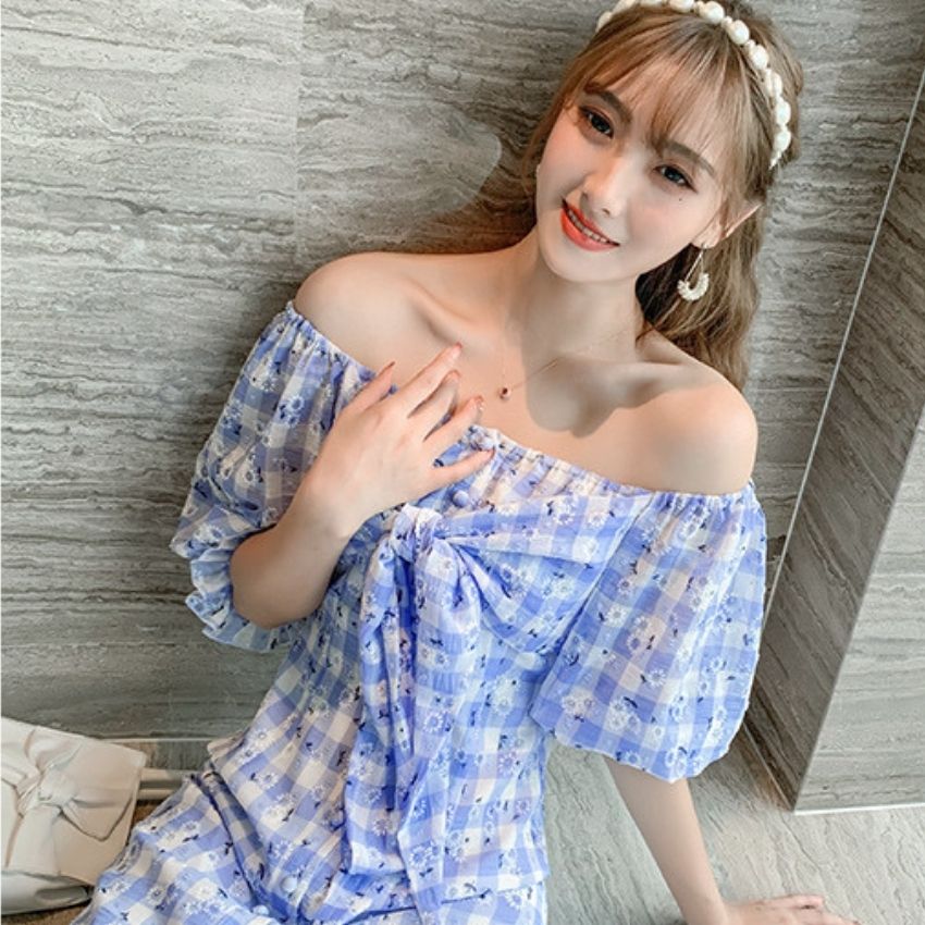Váy Đuôi Cá , Đầm Hoa Nhí Kẻ Caro Cổ Vuong Trễ Vai Dáng Dài , Vải Voan 2 Lớp Phong Cách Hàn Quốc TẶNG KÈM phụ kiện xinh