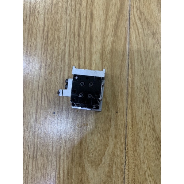 Ray bàn trượt chế trụ hàn cell pin