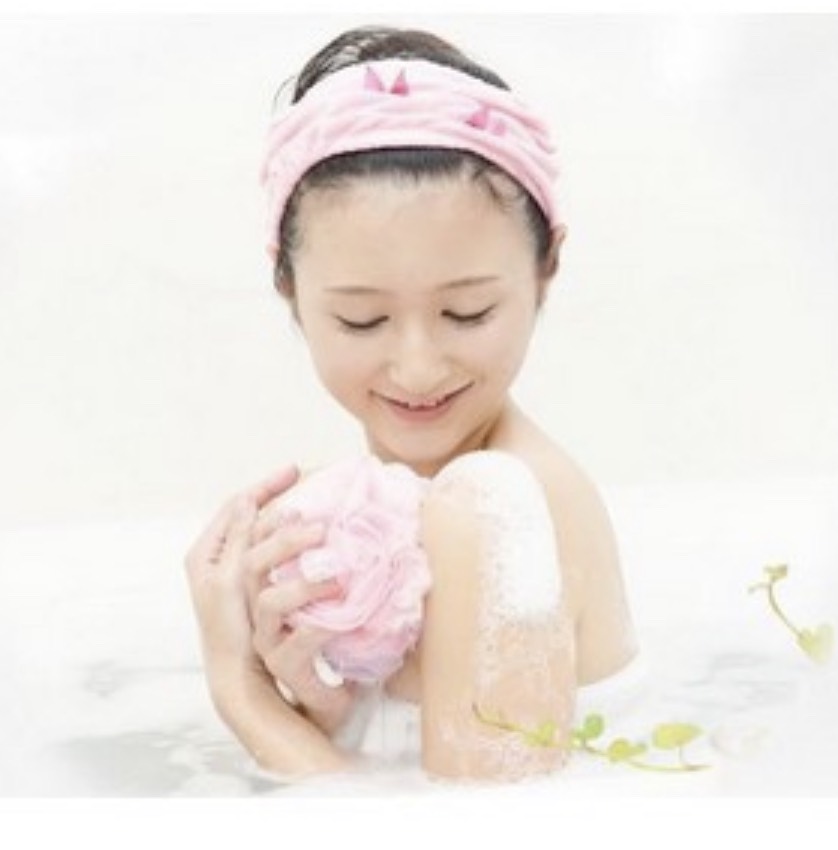 Sữa tắm trắng da Hatomugi Nhật Bản 800ml