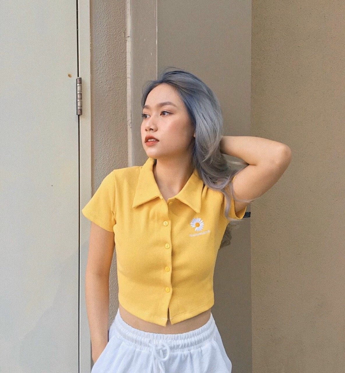 Áo croptop cổ bẻ hoa cúc thời trang TTSLA0326