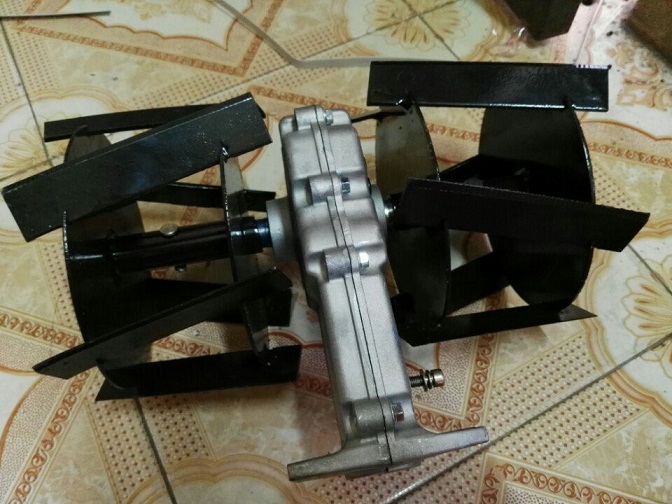 Máy xạc cỏ Honda GX35 cần cứng