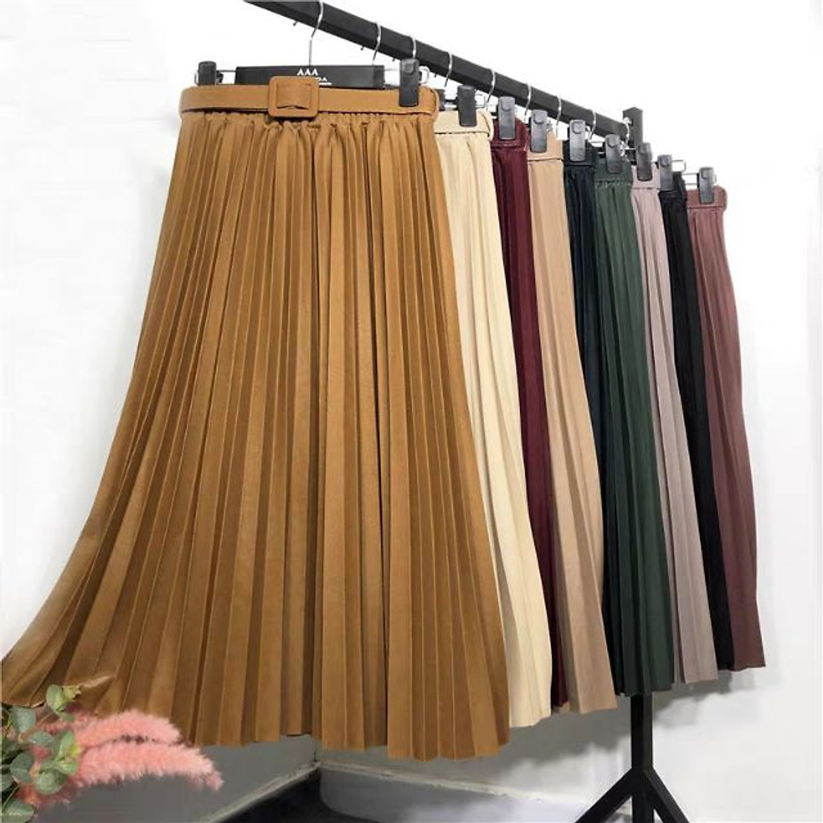 Chân váy dập ly kèm đai - Mix gì cũng đẹp