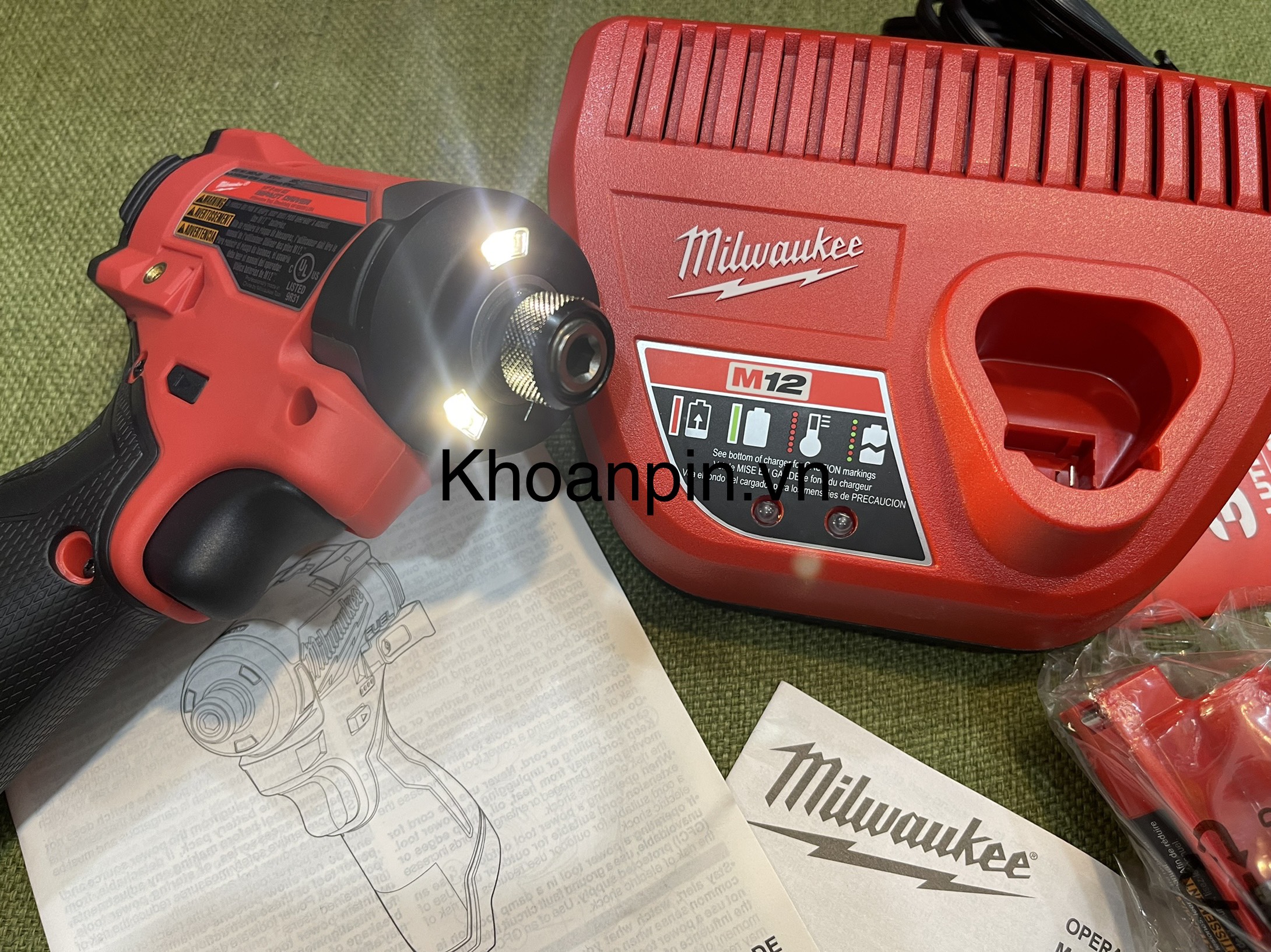 Máy vặn vít Milwaukee 3453-22