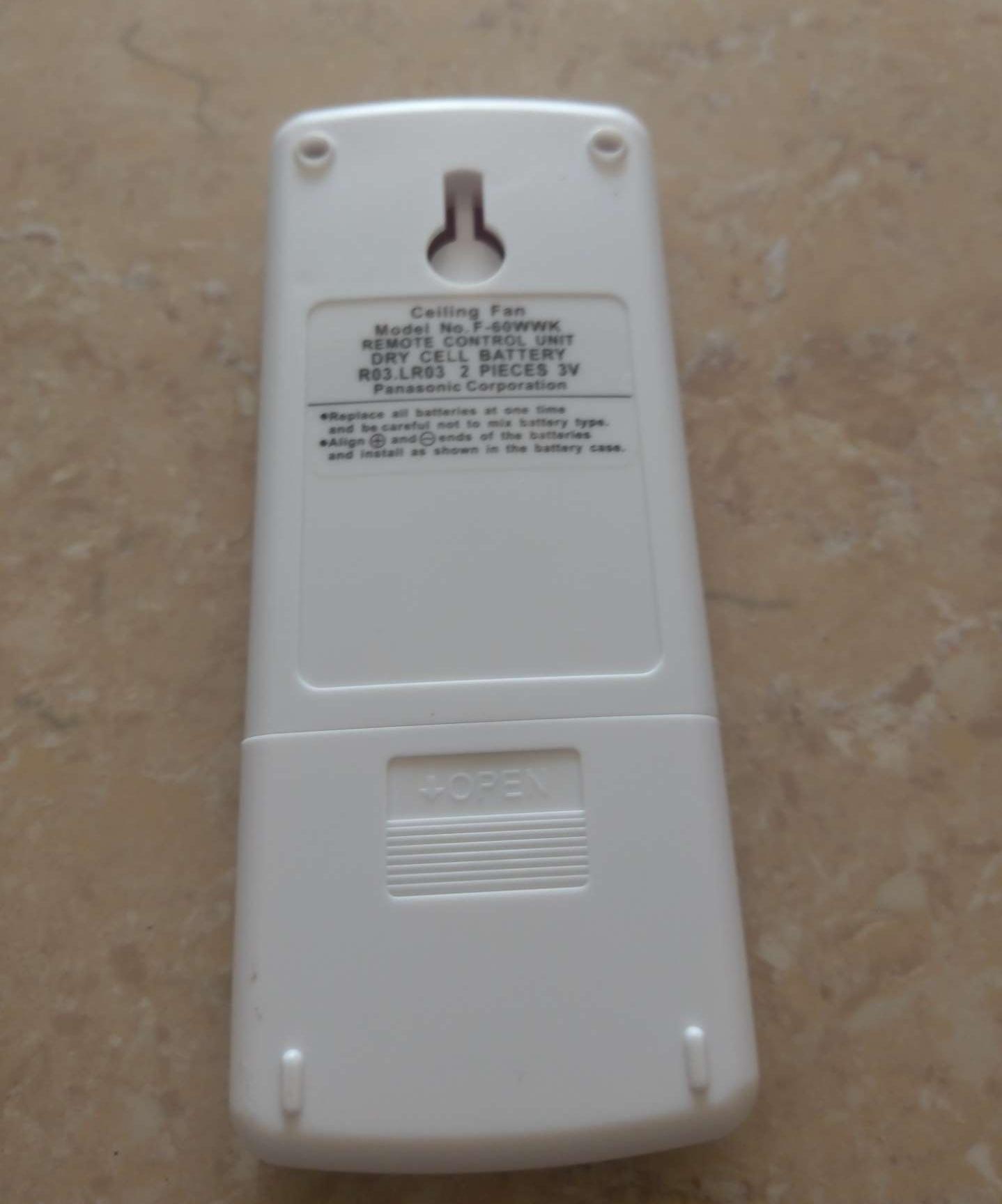 Điều khiển quạt trần Panasonic 5 cánh