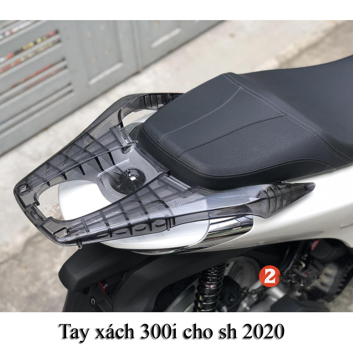 Tay dắt sau 300i cho SH 2020 trong suốt cao cấp