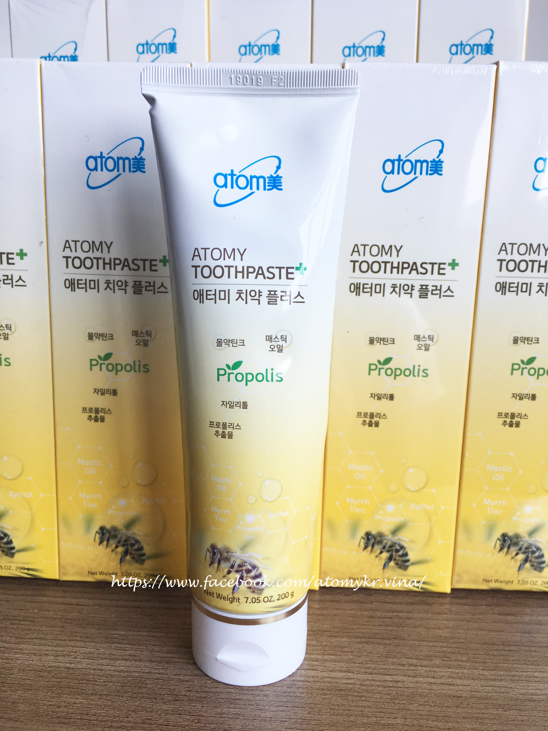 Kem đánh răng keo ong Toothpaste Hàn Quốc