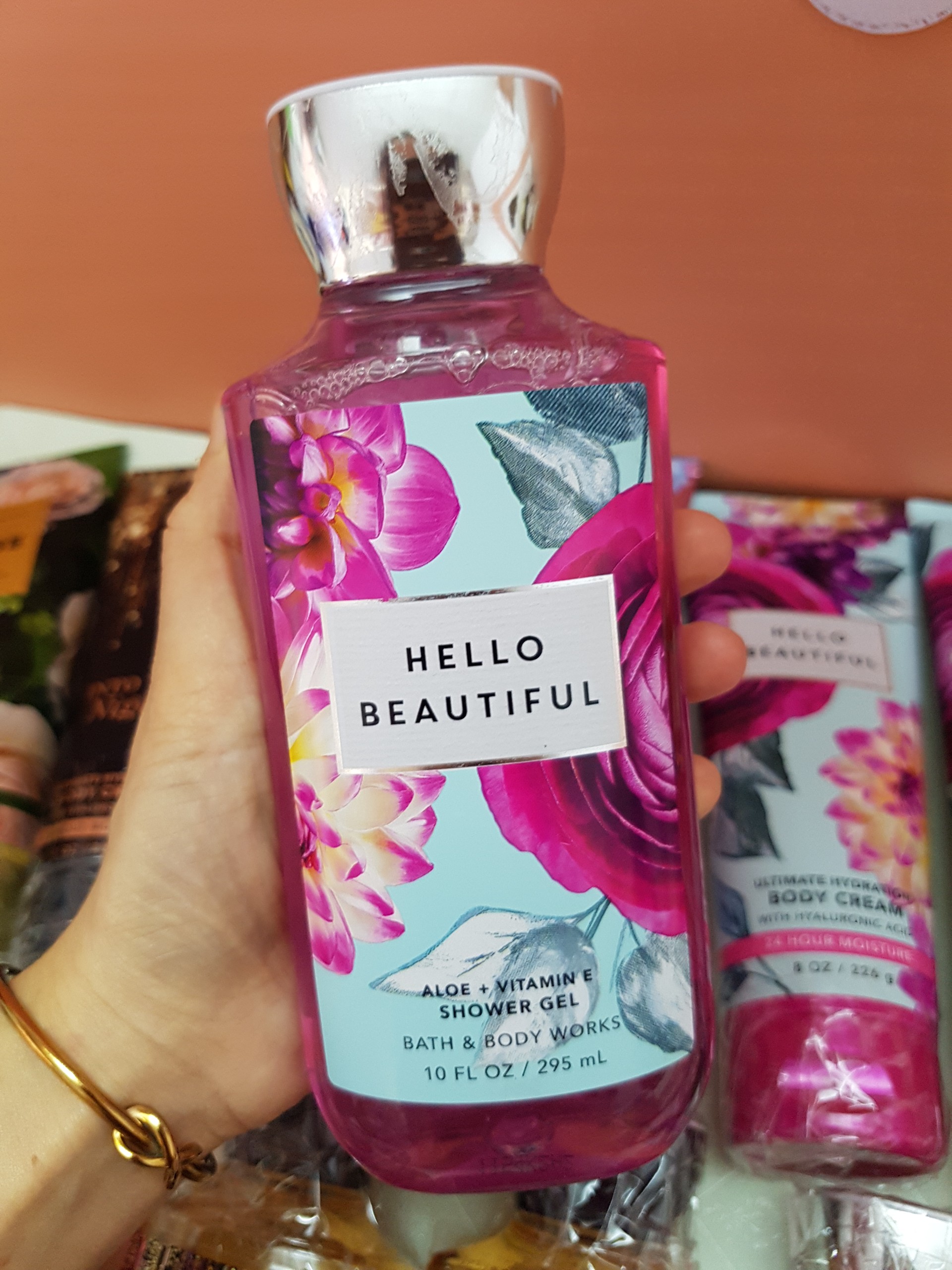 Kem Dưỡng Thể, Sữa Tắm Bath and Body Work - HELLO BEAUTIFUL