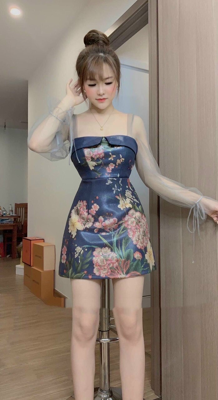 Đầm body tay lưới họa tiết hoa lá dễ thương