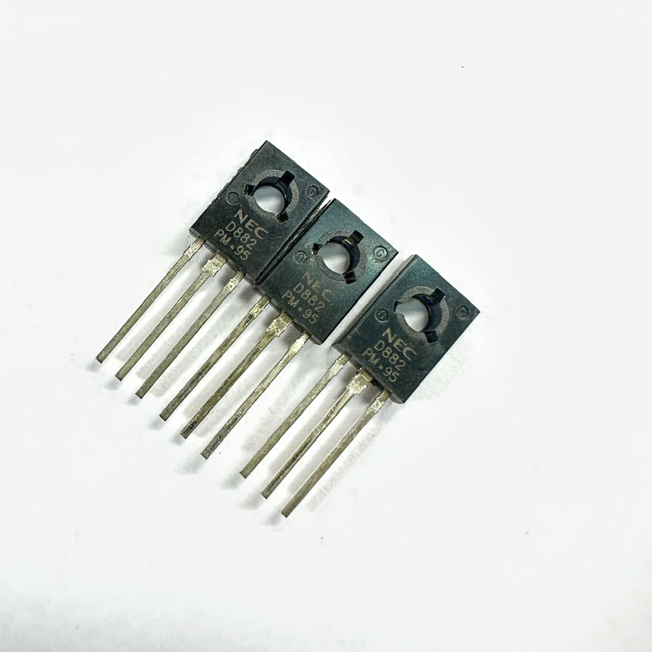 Bộ 3 Transistor D882 TO-126 30V 3A NPN