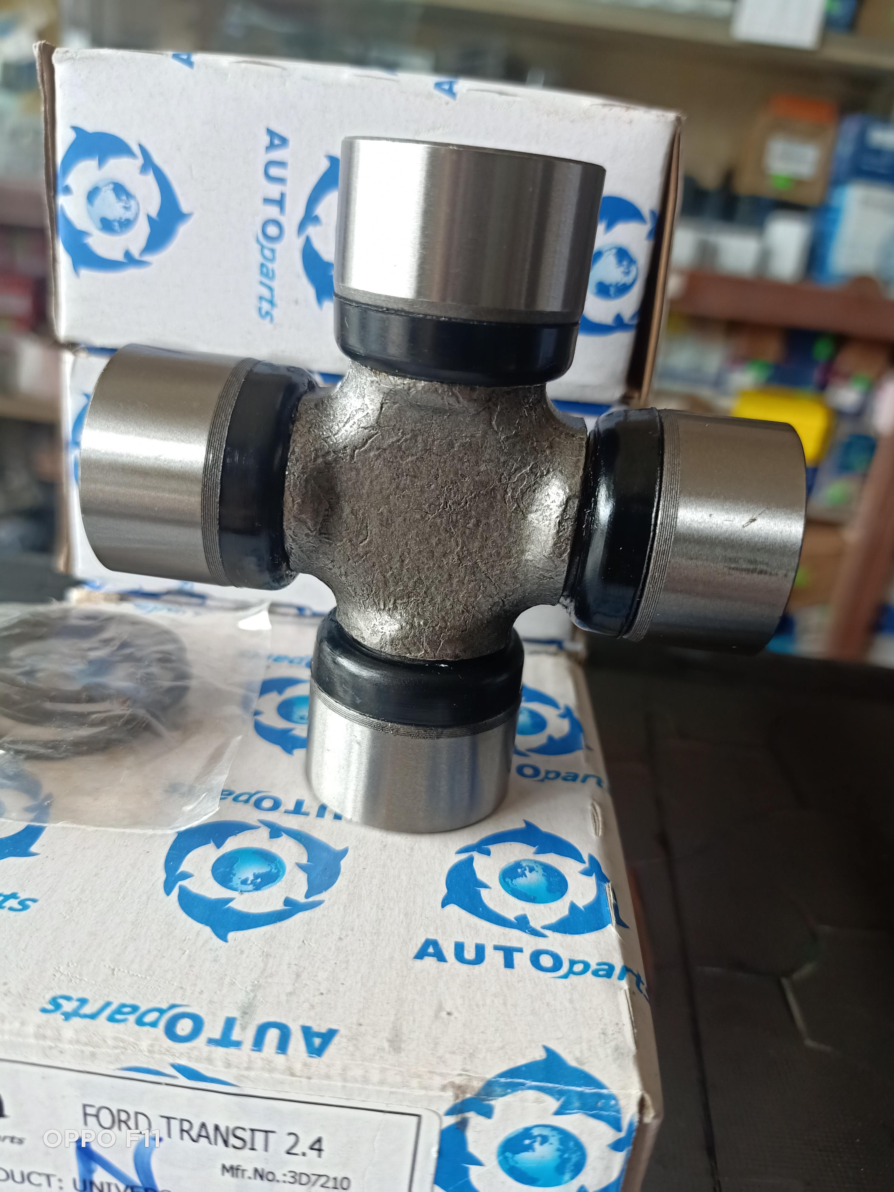 Chữ Thập Láp(Bi Cát Đăng)Xe FORD TRANSIT 2003 - 2018 Nhỏ(Chén 30mm dài 82mm)