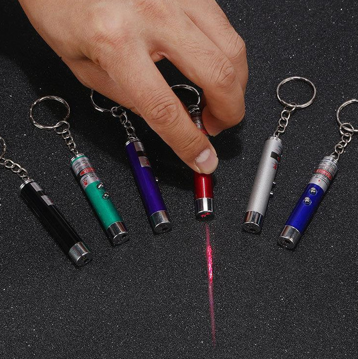 Đèn laser trêu mèo tặng kèm pin