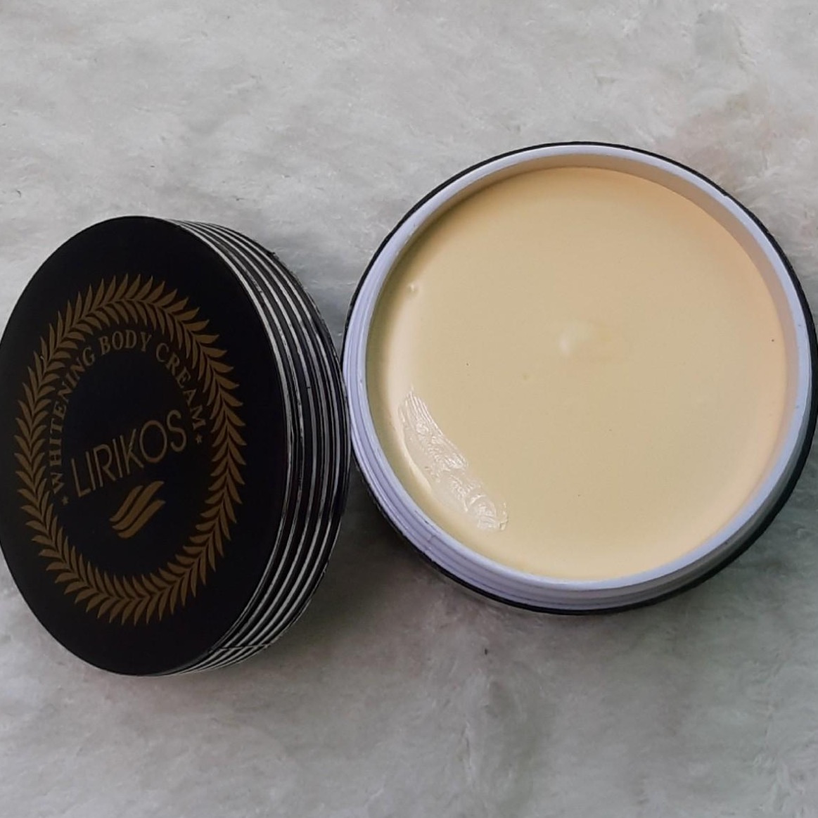 [Chuẩn Thái] Kem Dưỡng trắng da toàn thân Lirikos White Body Cream SPF 45+++ 250g ngăn ngừa vết thâm sắc tố đen ngày và đêm 250g