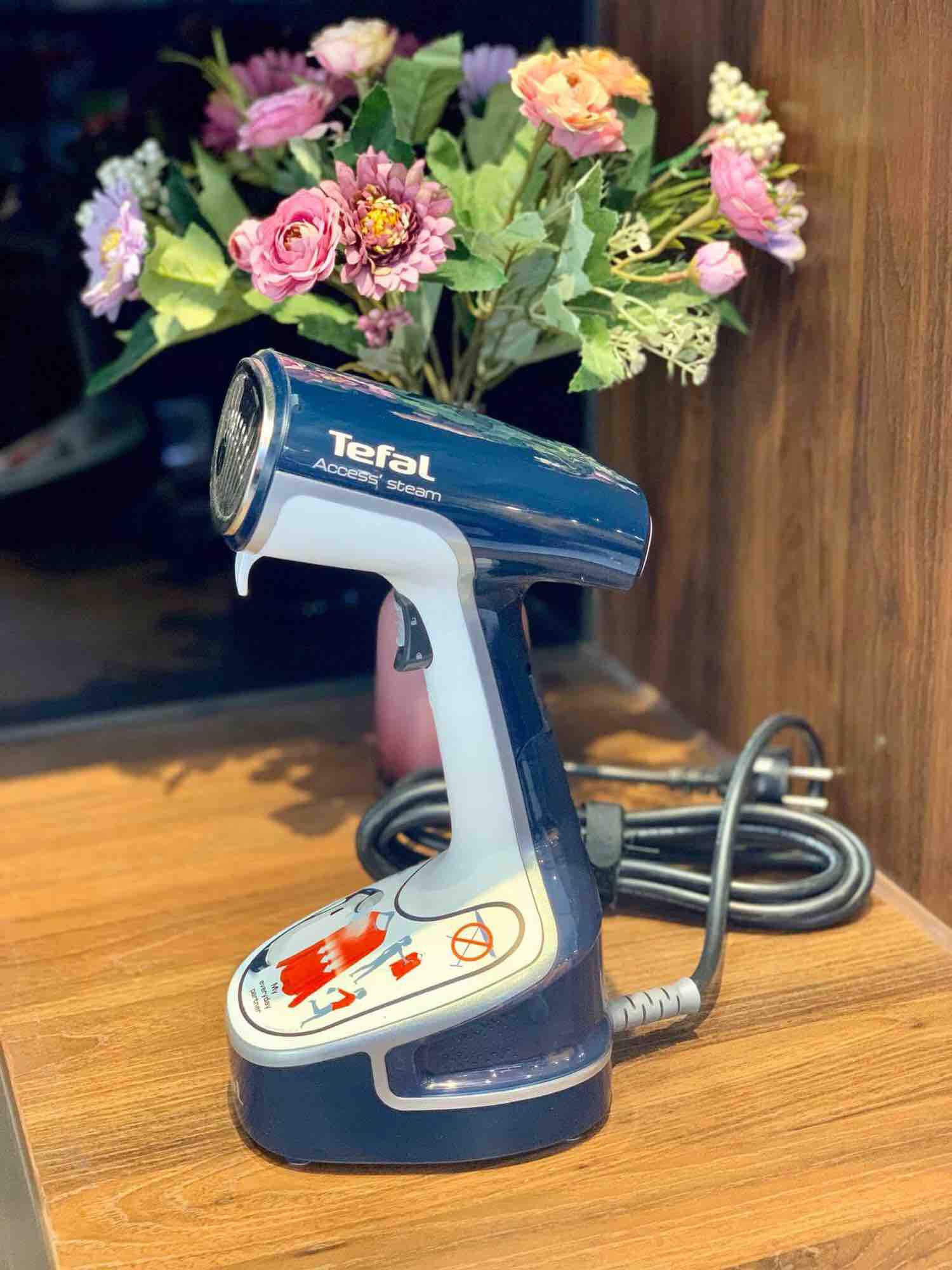 Bàn là hơi nước TEFAL DR8085