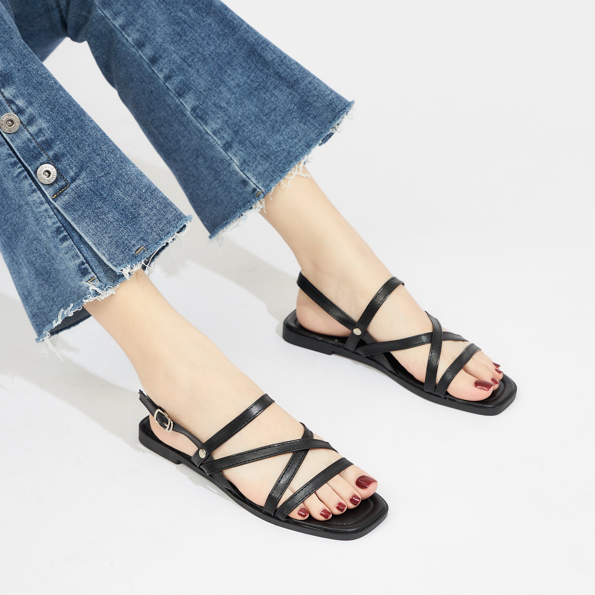 Giày sandal nữ mwc 2983 - sandal quai mảnh dây chéo cách điệu thời trang