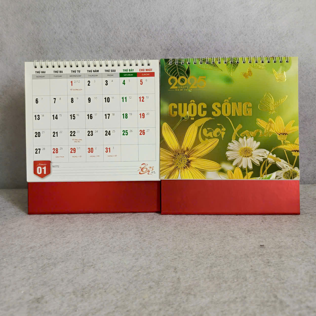 Lịch để bàn khổ 16 x 24cm năm 2025