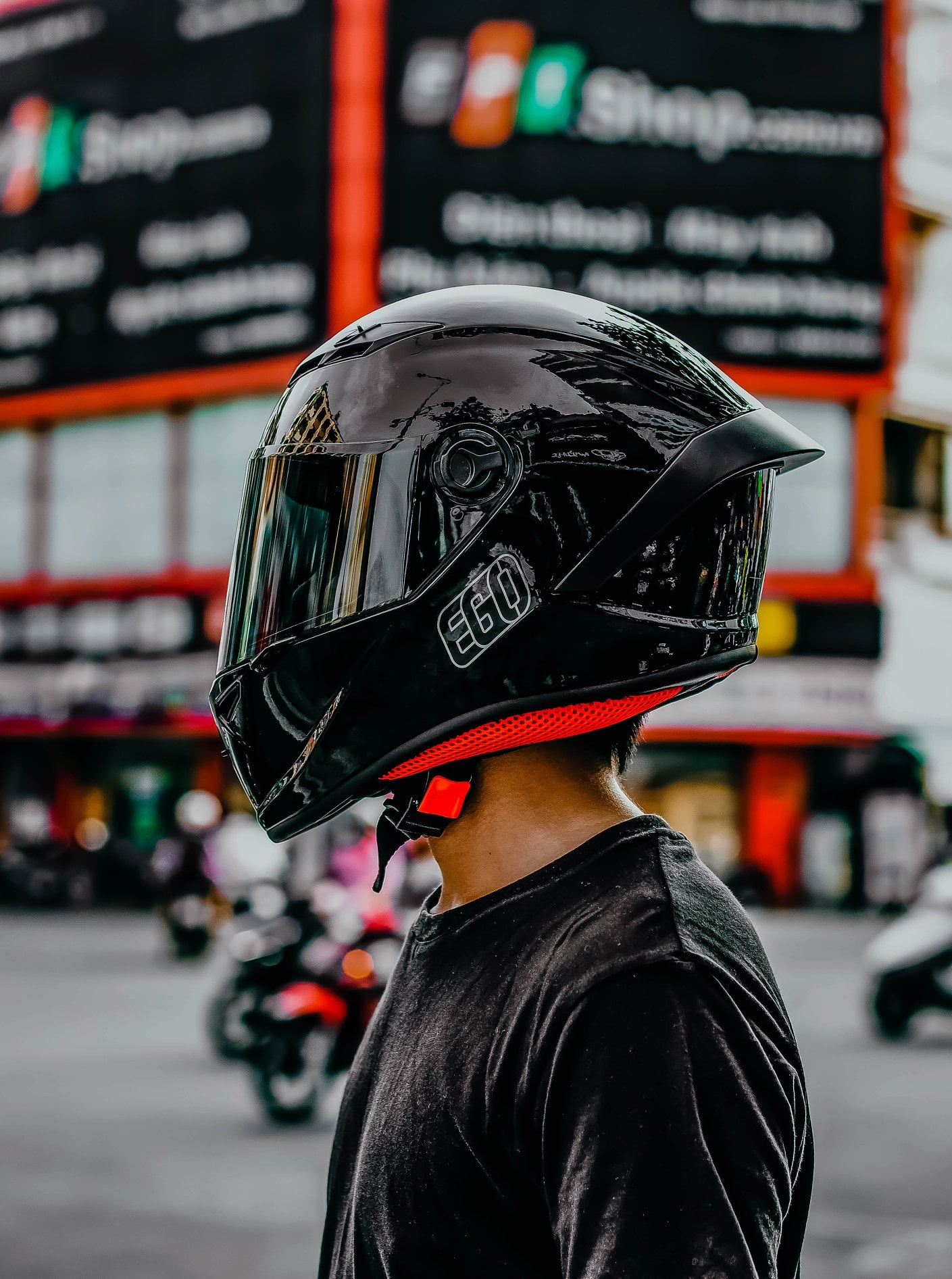 Mũ bảo hiểm EGO E7 - Màu Đen Bóng