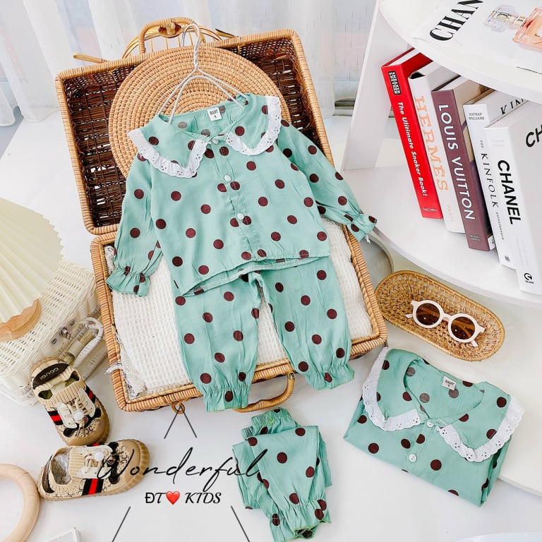 Bộ đũi chấm bi siêu xinh siêu mát cho bé gái
