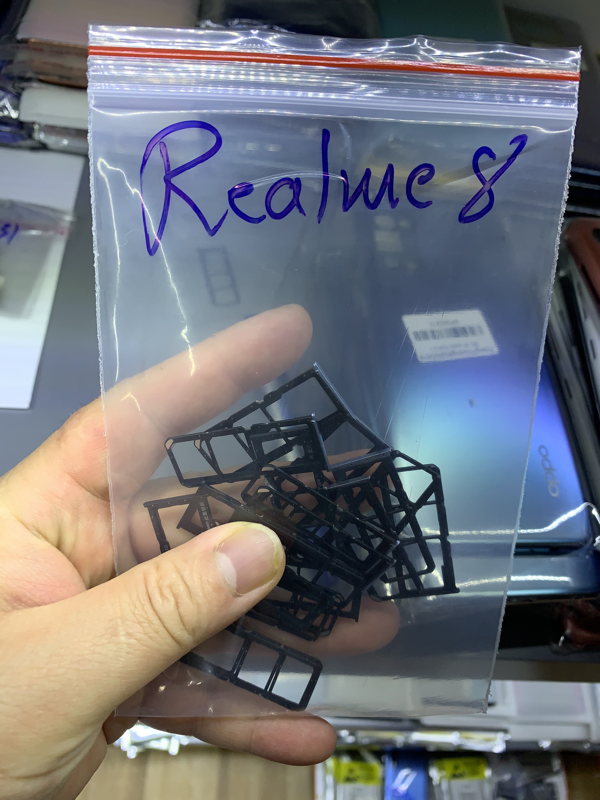 Khay sim realme 8 / realme 8 pro