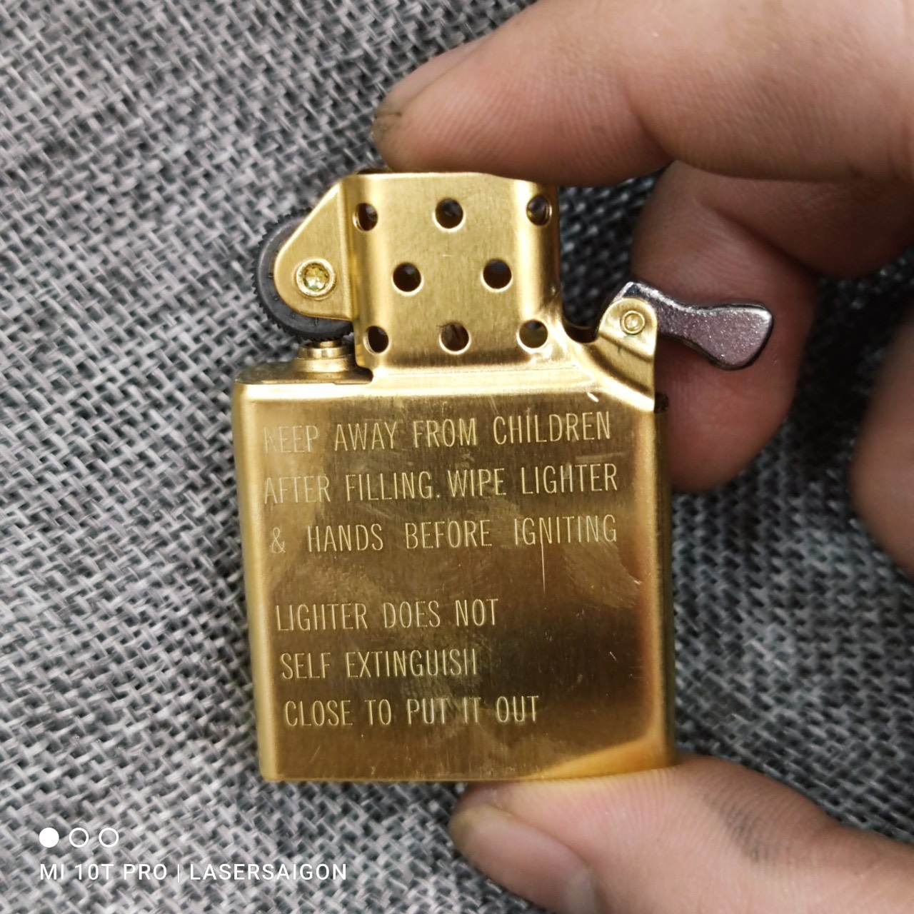 Bật Lửa Zippo Mỹ Đồng Nguyên Khối Bộ 12 Con Giáp [ TUỔI SỬU ] [ Kèm Chai Xăng]