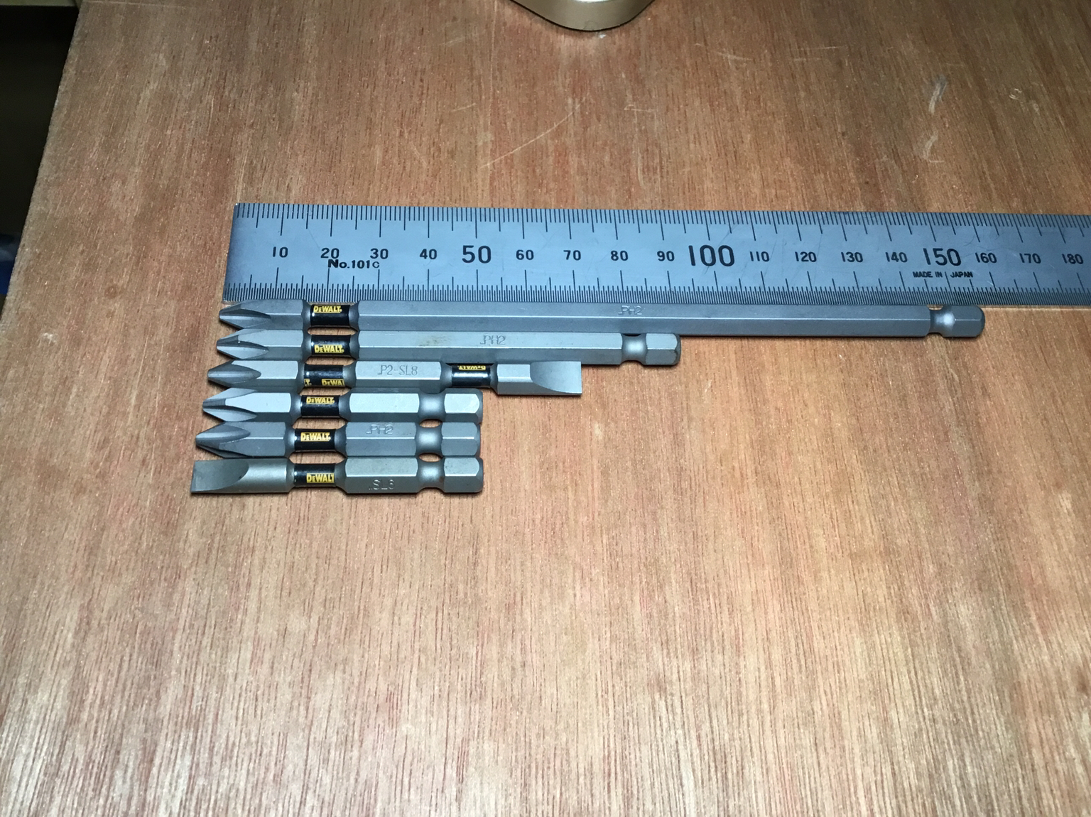 [HCM]Bộ 6 Mũi Vít DeWalt Tem Đen Chính Hãng Có Từ