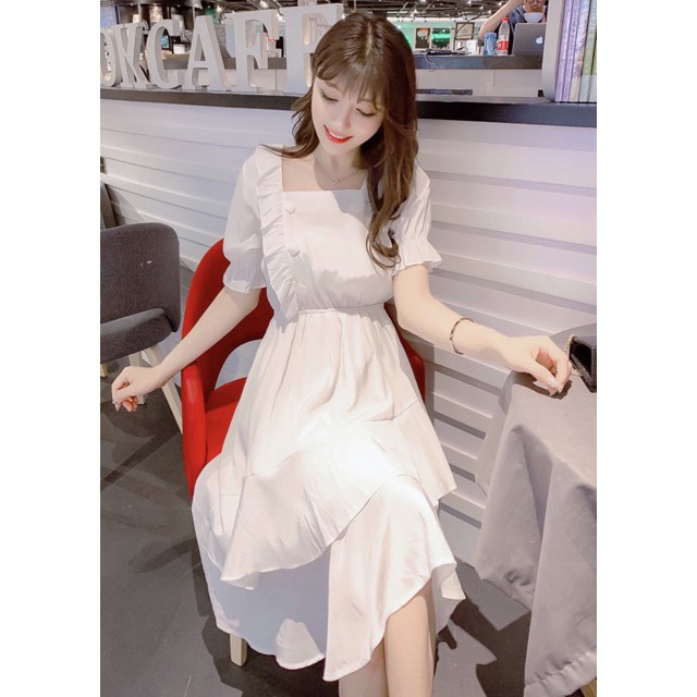 Đầm trắng cổ U tùng bèo