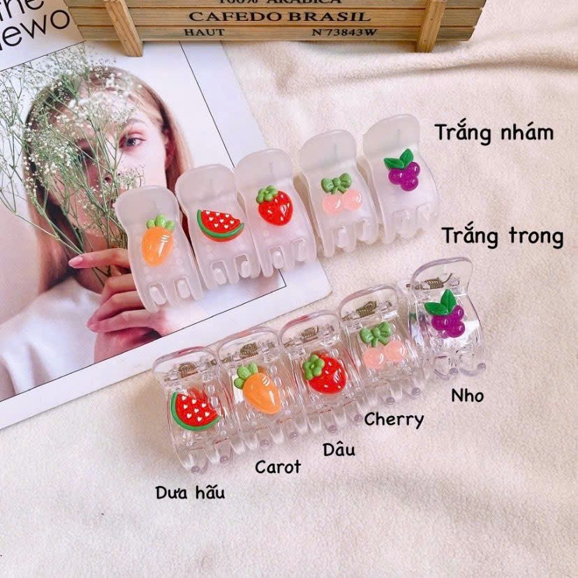 1 kẹp càng cua nhựa trong 3d - bấu tóc 3 răng, hình trái cây nổi xinh xắn