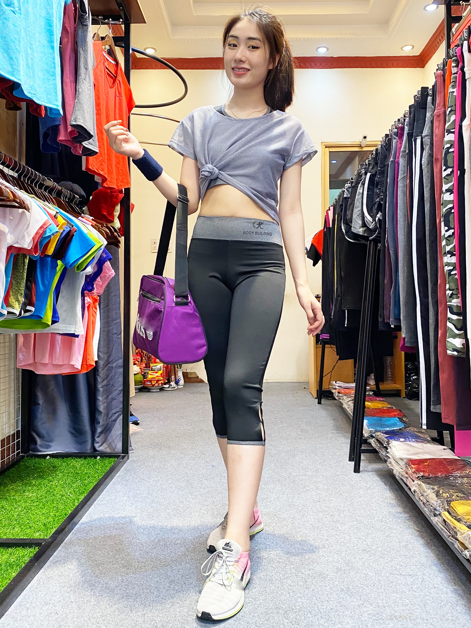 Nơi bán áo thun lưới tập gym, yoga cho nữ người mập