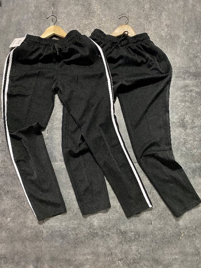 Quần jogger nam nữ 3 sọc đen, trắng.