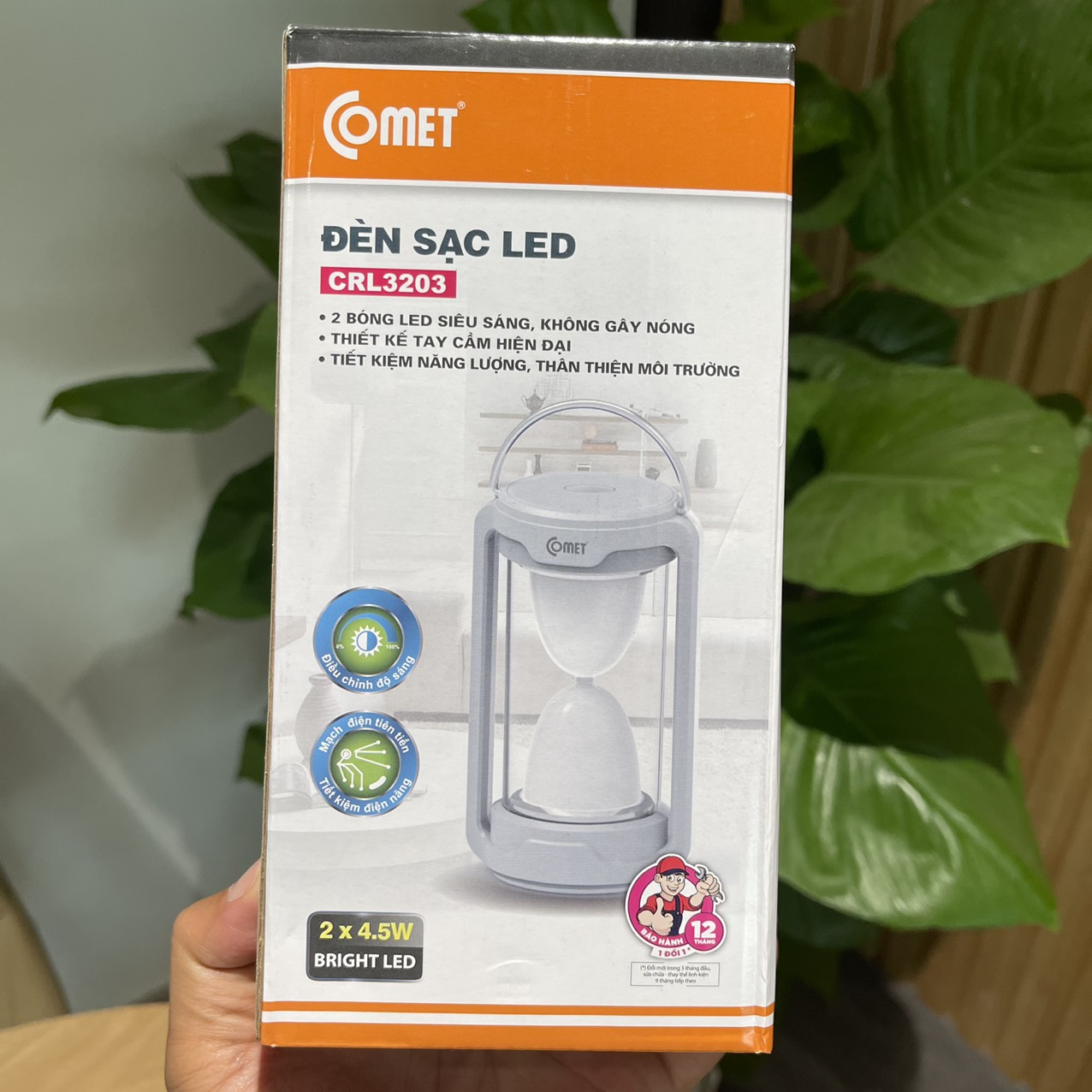 Đèn Sạc tích điện cao cấp COMET CRL3203 9W