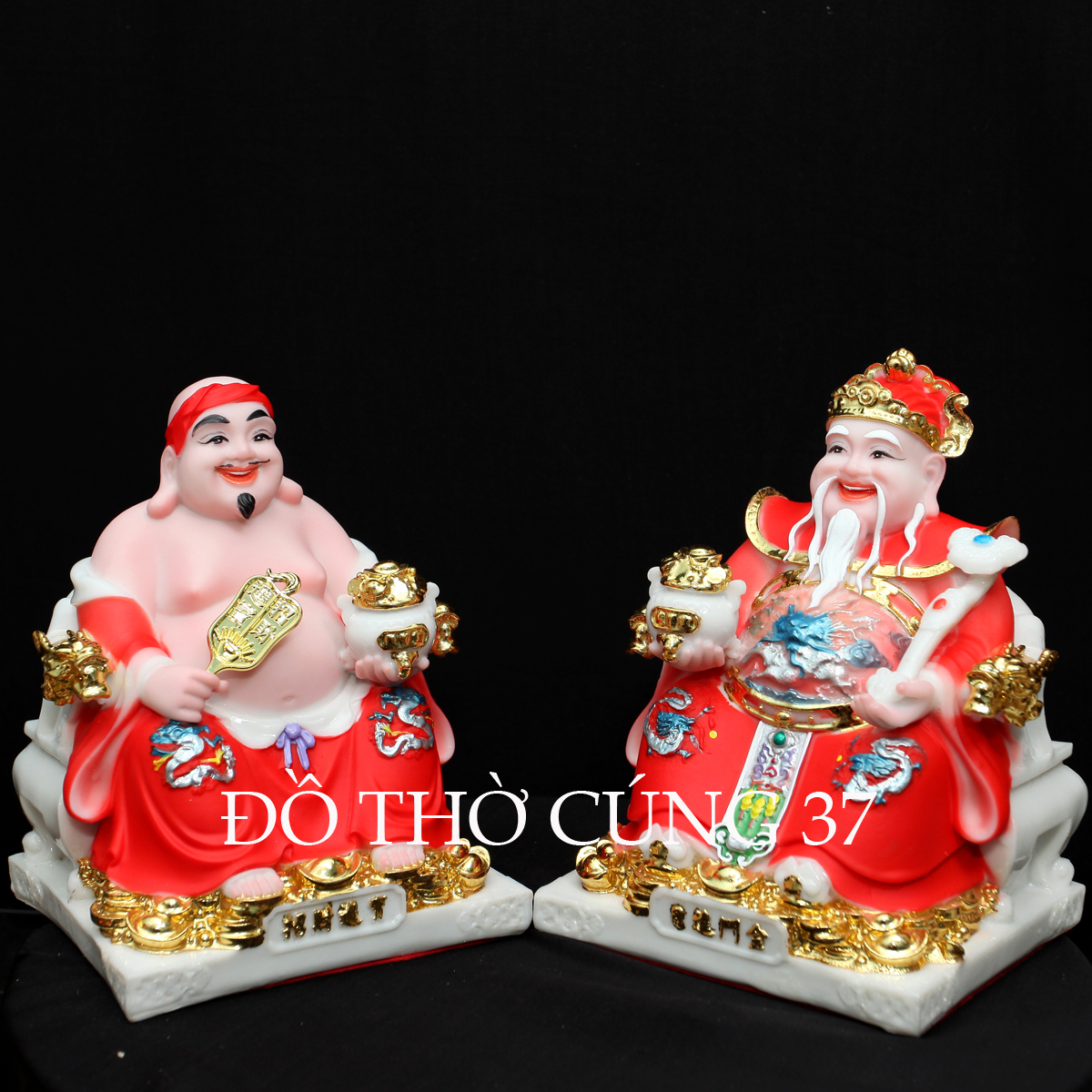 [Height 20 cm] Red Silk Brocade Statue of the God of Wealth and Land [Stone Powder + Composite]