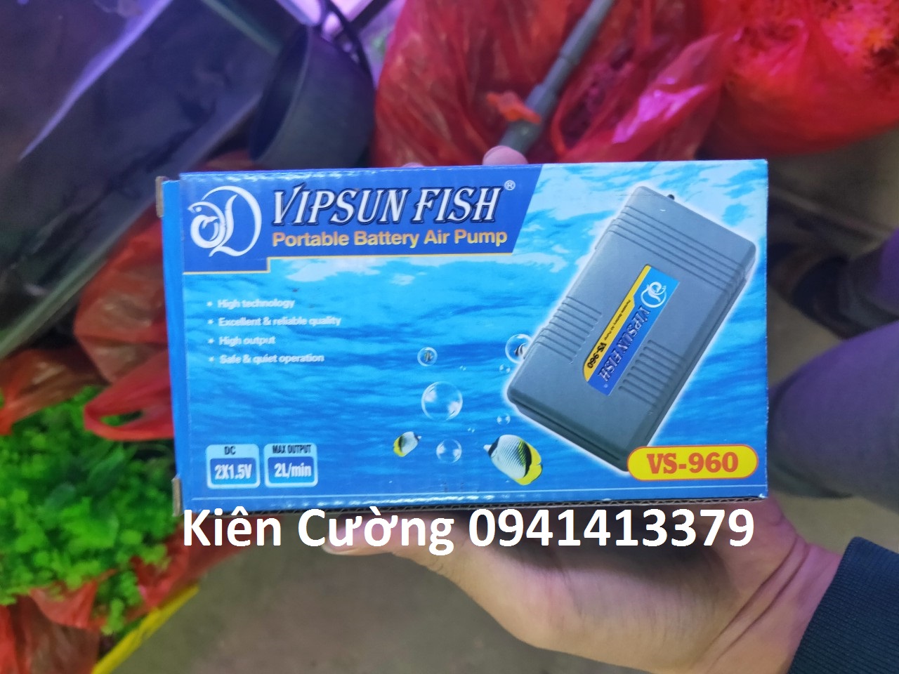 Máy sủi khí oxy dùng pin 1 vòi VS-960 cho bể cá cảnh. Combo ống dẫn và đầu sủi