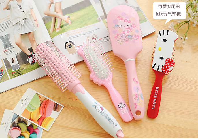 Lược chải tóc hình Hello Kitty