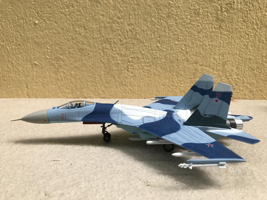 Mô hình Máy bay SU-57E  - 1:100