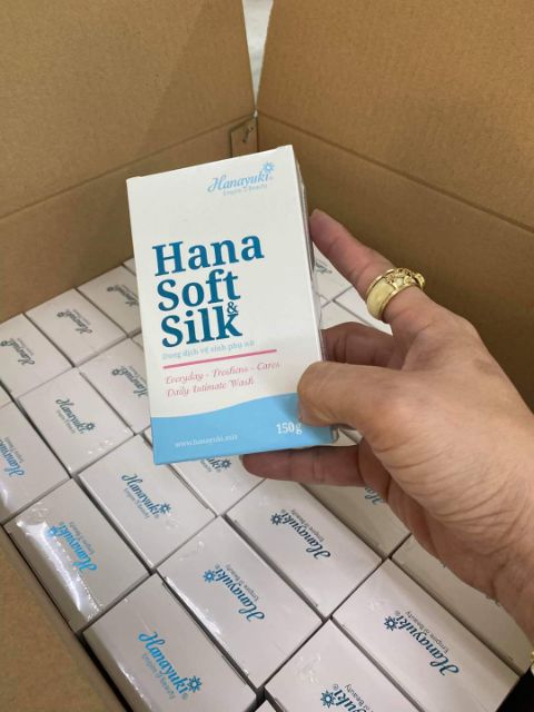 Dung Dịch Vệ Sinh phụ nữ Hana Soft Silk Hanayuki