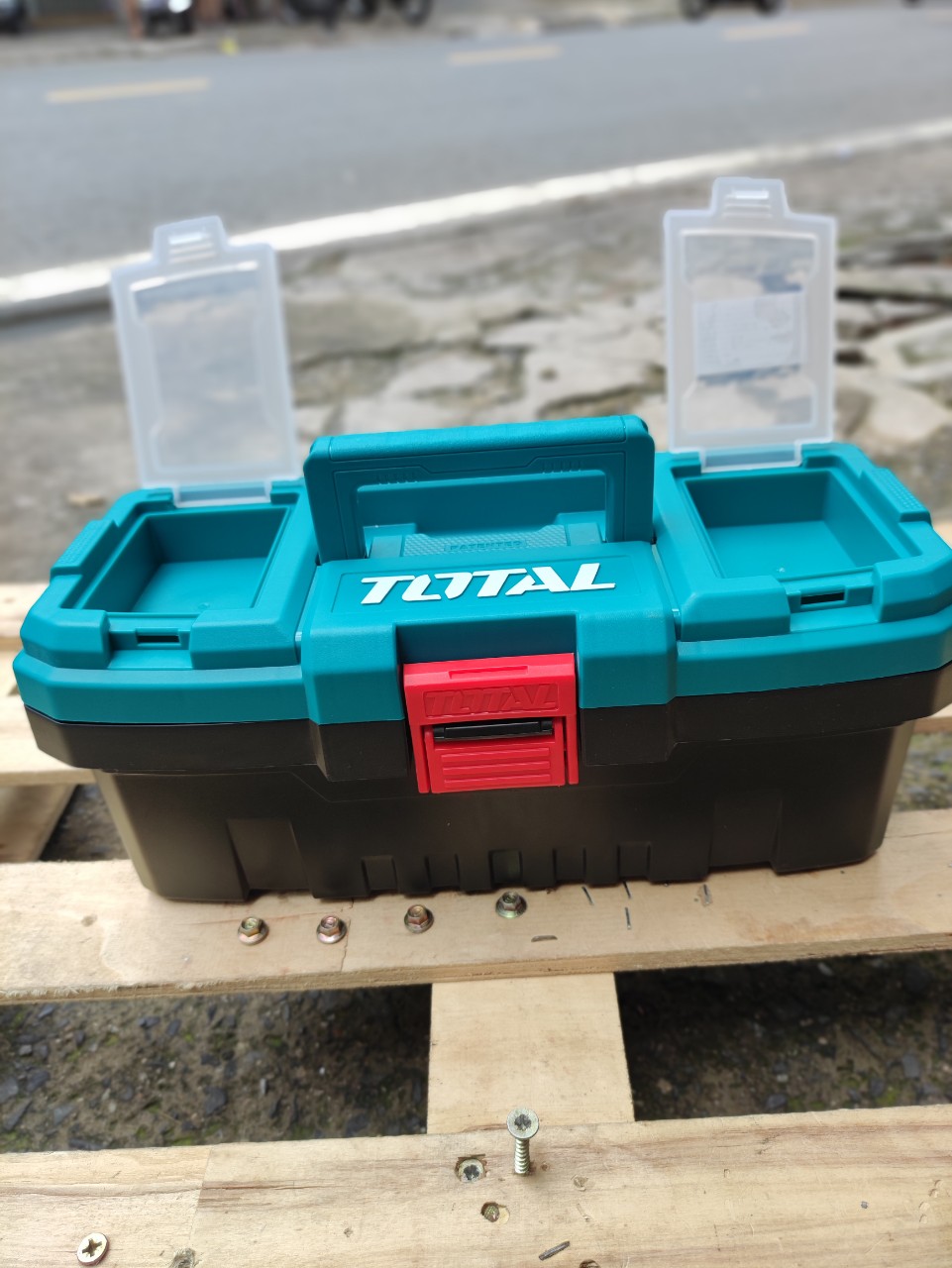 Thùng đựng công cụ Total