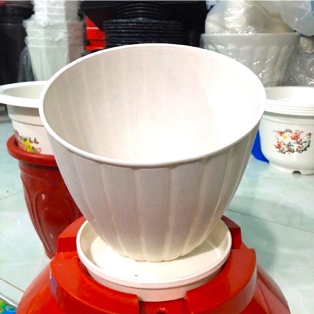 [HCM]Chậu Nhựa Sọc + Tặng Đế Lót (Size 19 X 15Cm)