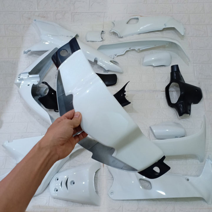 Bộ dàn áo xe WAVE alpha - Wave Zx - Wave 110 đời xe 1997 đến 2006, nhựa ABS nguyên sinh màu TRẮNG - có TẶNG THÊM BỘ TEM xịn [LOA LOA LOA MUA DÀN ÁO TẶNG NGAY ĐÈN PHA XE MÁY ]