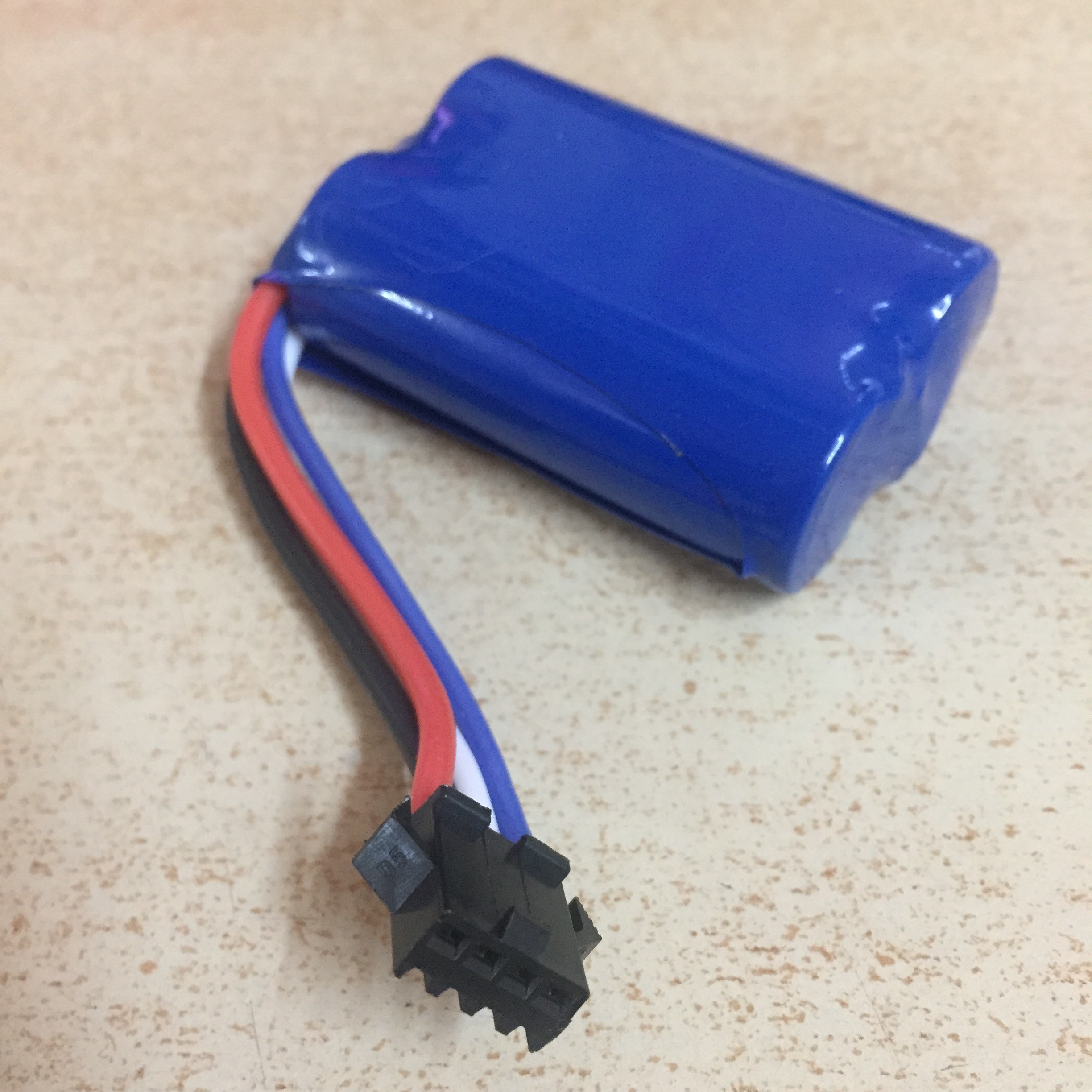 Pin sạc điện áp 7.4v dung lượng 1100mah chân cắm ket-4p