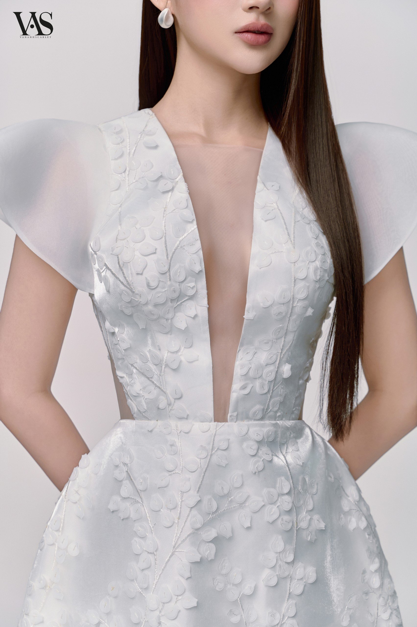 Đầm tiệc nữ VANANHSCARLET phối ren V017F23
