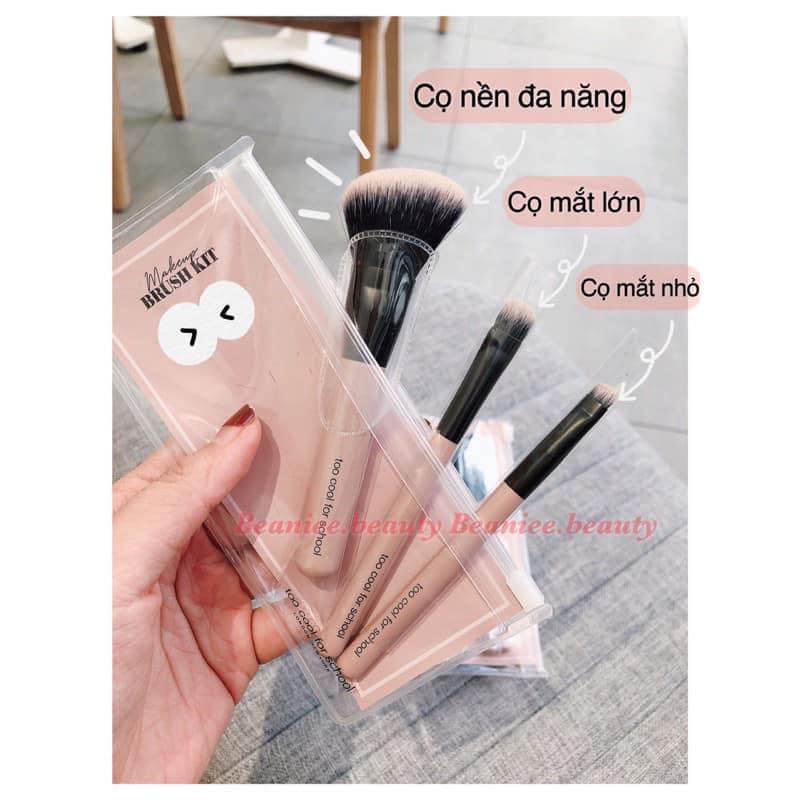 Bộ Cọ Trang Điểm Too Cool For School Make Up Brush Kit