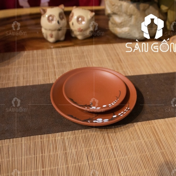 Đĩa kê  ấm , chén  tử sa màu đỏ bát tràng hàng đẹp