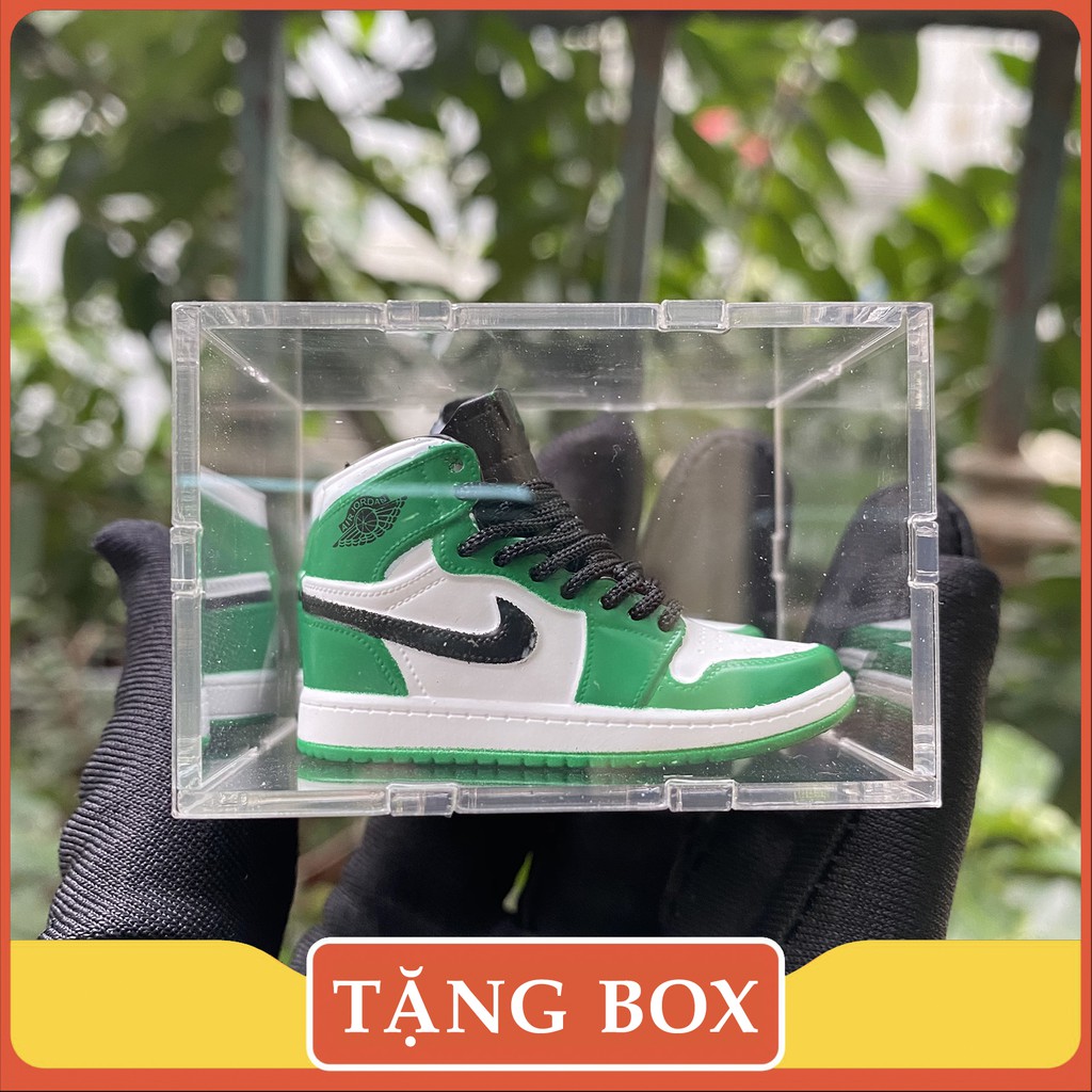 Móc khóa giày jordan 1 mid pine green tỉ lệ 1:6 j45