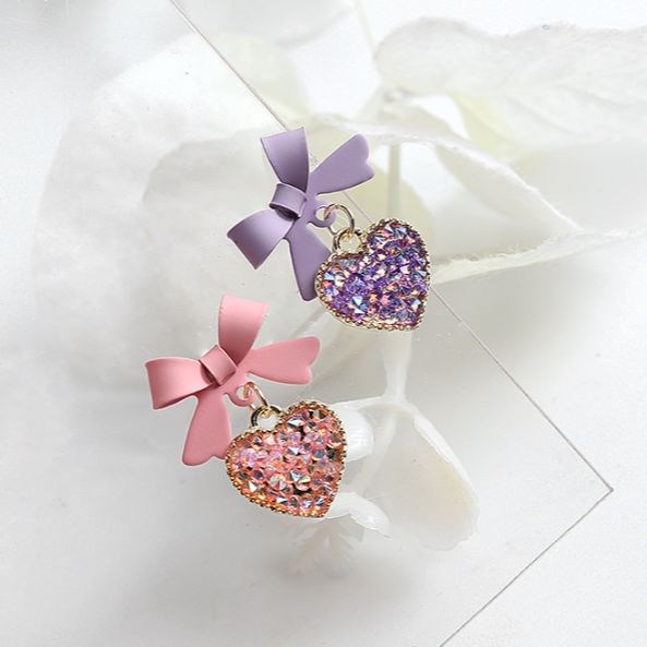 Charm Nơ Tim Đá Rắc Treo Rung Rinh Đính Móng