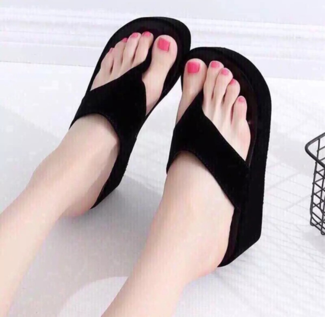 Dép kẹp đế xuồng nhung