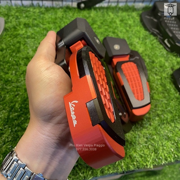 Gác Chân Vespa CNC Nhôm Cao Cấp