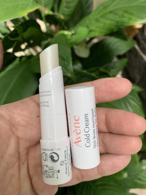 Son dưỡng không màu chống khô môi, nứt nẻ môi Avene Cold Cream Lip Balm 4gr làm mềm môi ngay sau khi sử dụng