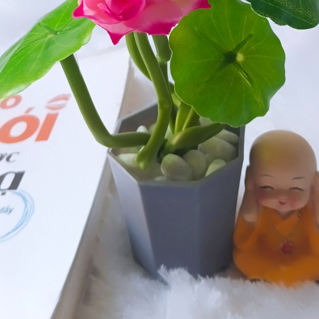 Chậu hoa sen mini VI094 (2 bông 1 nụ, cành cao20cm, kích thước chậu 5x5 cm), hoa giả trang trí