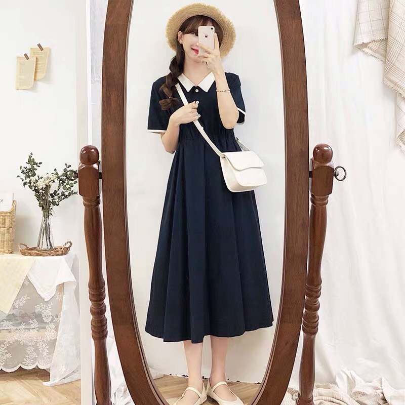 Đầm đen cổ sen nút vintage